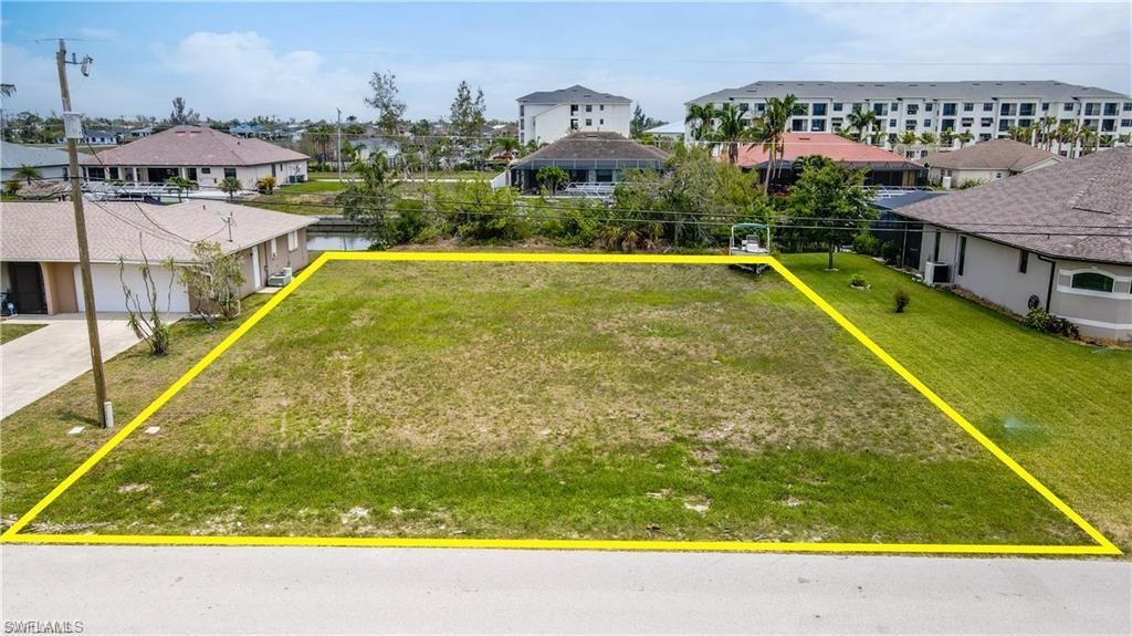 CAPE CORAL - Land
