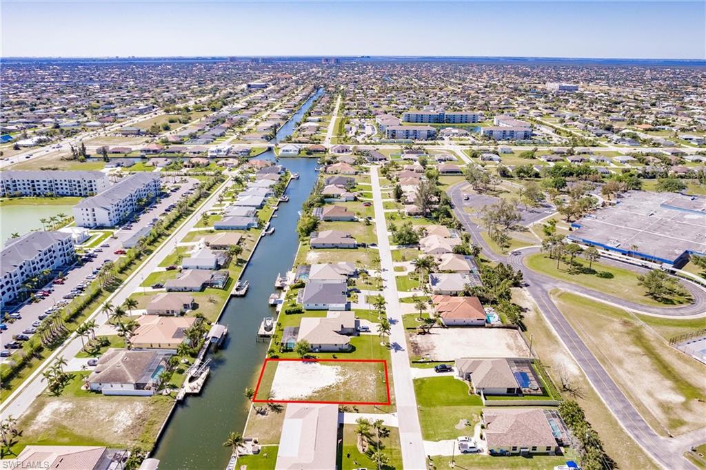 CAPE CORAL - Land