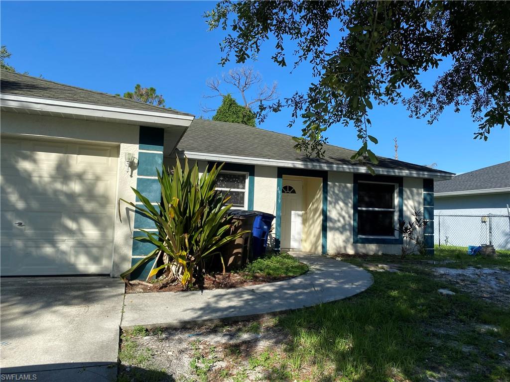 This is a 3 bed 2 bath Duplex. Washer and dryer hookup. 1067 sqft $1400 month + $1400 Security req'd to move in. SMOKING PROHIBITED. Electric, and lawn care is the resident's responsibility Pets allowed under 30 pounds max of 2 with a $50 monthly pet rent per pet.

"Equal Housing Opportunity"