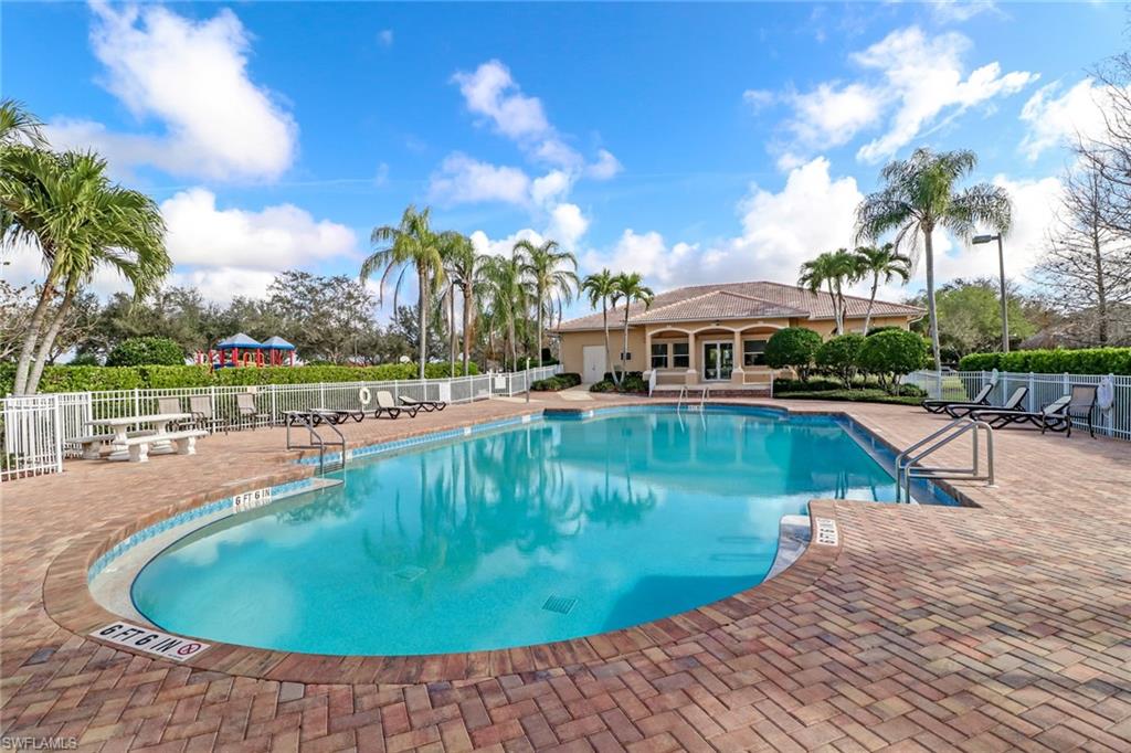 WATERWAYS OF NAPLES - Residential