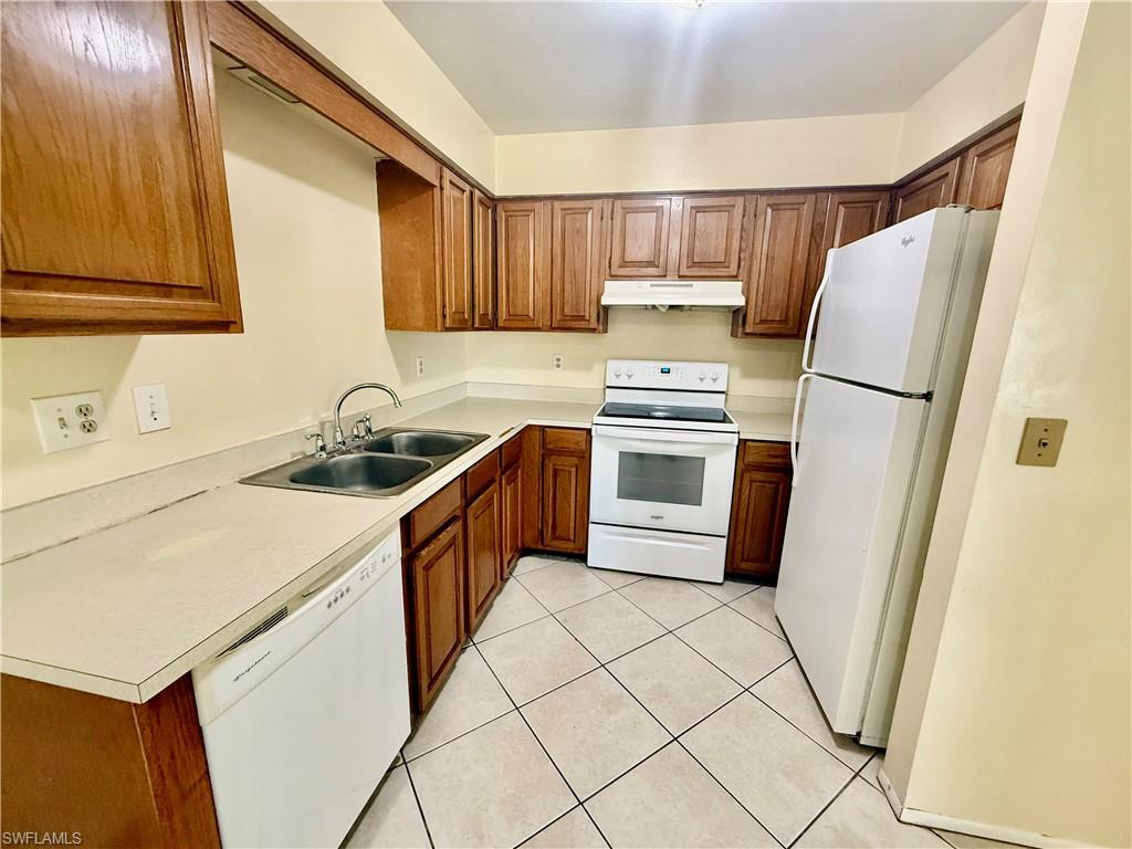 WILLOW LAKE SOUTH - Residential