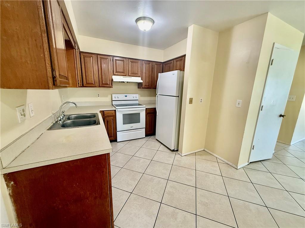 WILLOW LAKE SOUTH - Residential