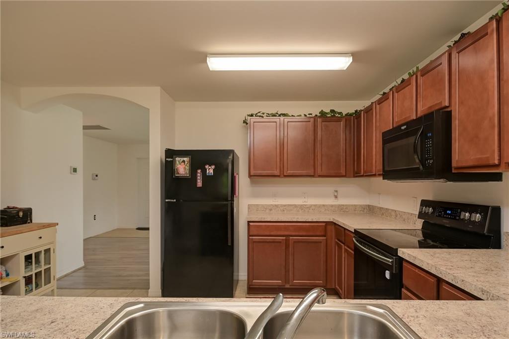 SHADOW LAKES - Residential