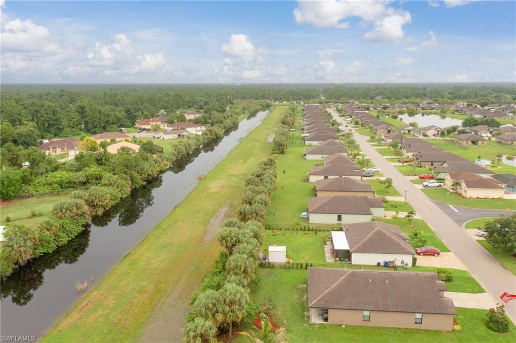 SHADOW LAKES - Residential