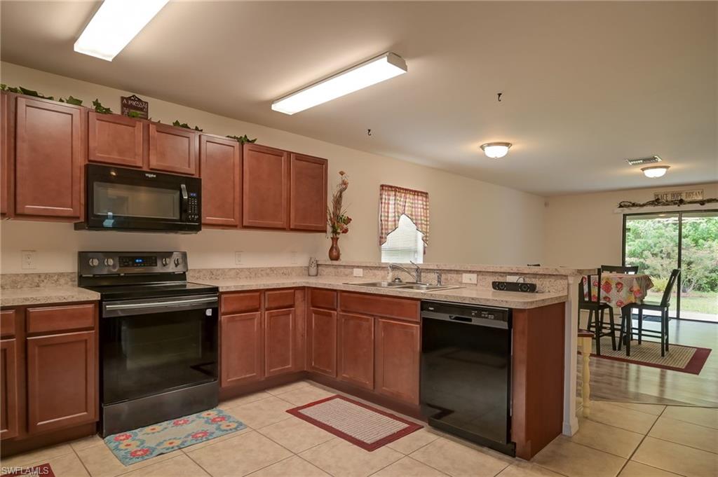 SHADOW LAKES - Residential