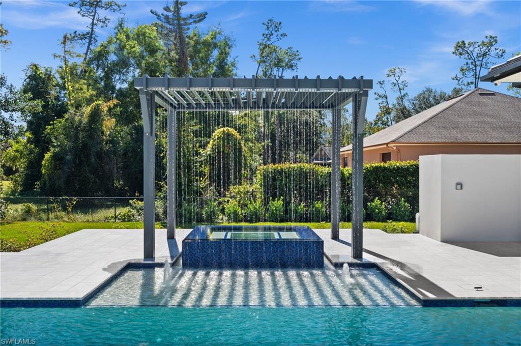 OAKES ESTATES - Residential