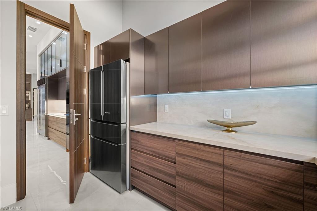 OAKES ESTATES - Residential