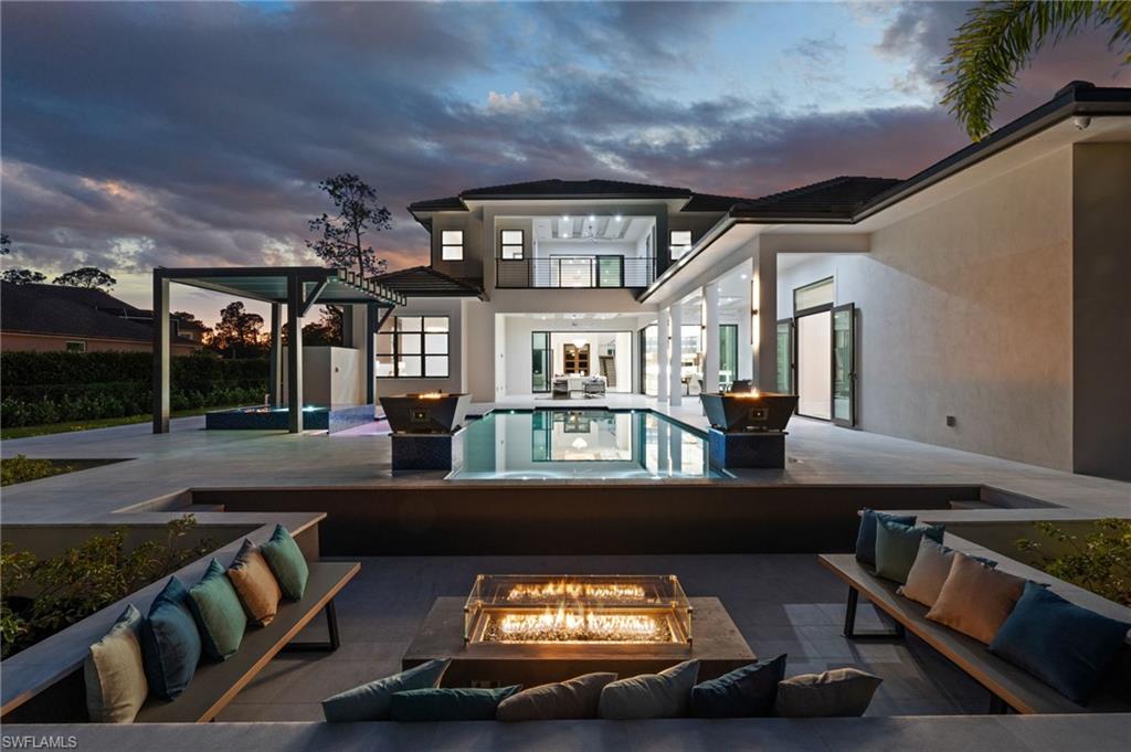 OAKES ESTATES - Residential