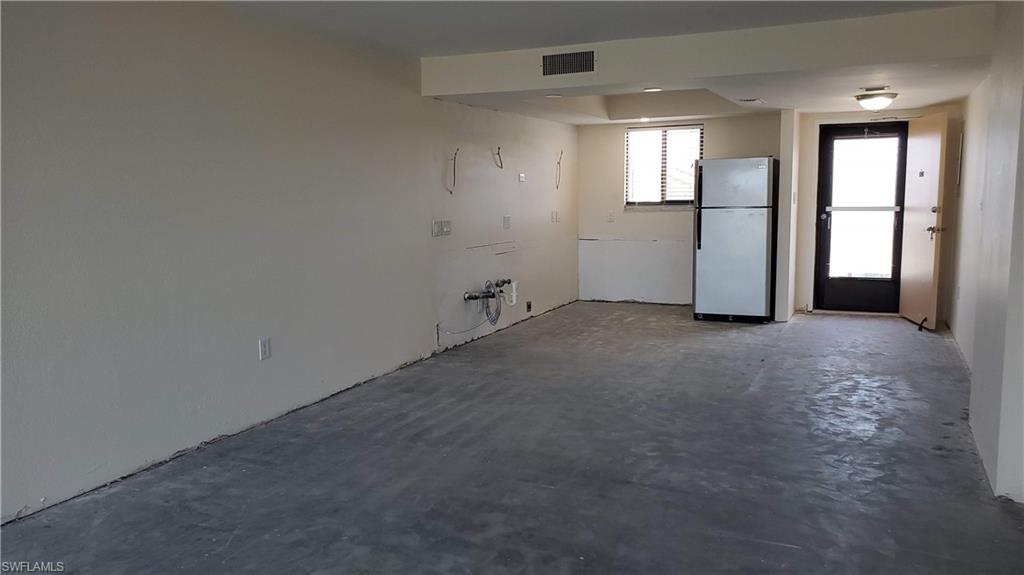 RIVER TOWERS CONDO - Residential