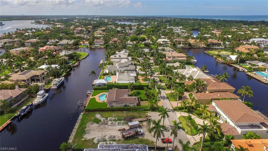 AQUALANE SHORES - Residential