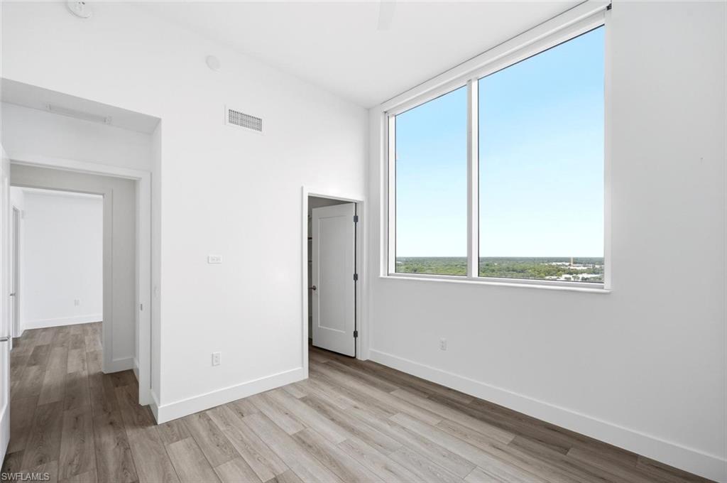 ASCENT AT METROPOLITAN NAPLES - Residential Lease