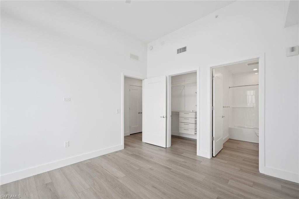 ASCENT AT METROPOLITAN NAPLES - Residential Lease