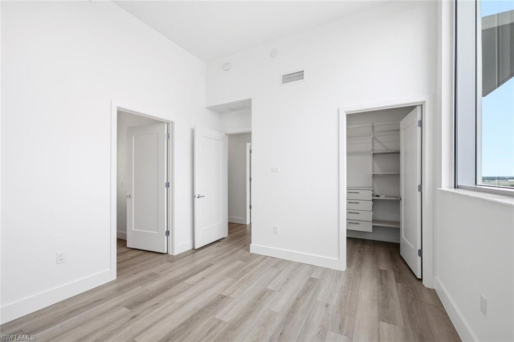 ASCENT AT METROPOLITAN NAPLES - Residential Lease