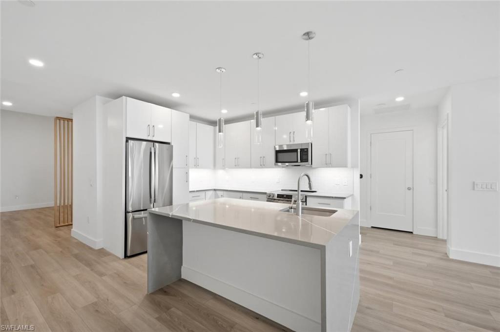 ASCENT AT METROPOLITAN NAPLES - Residential Lease