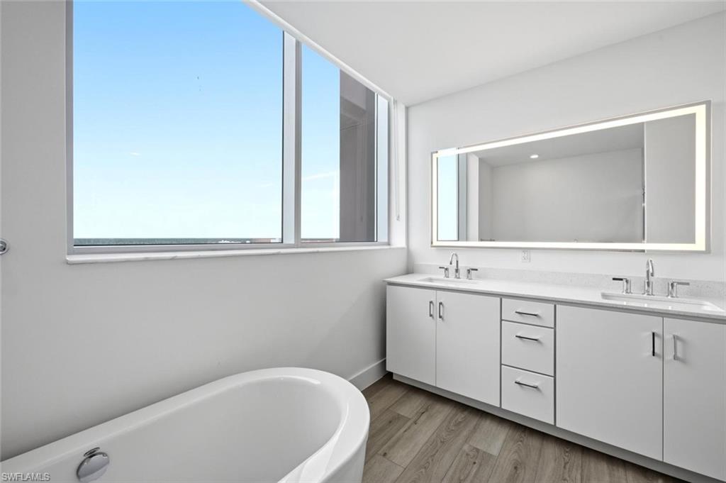 ASCENT AT METROPOLITAN NAPLES - Residential Lease