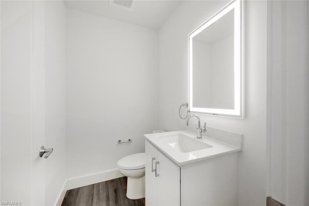 ASCENT AT METROPOLITAN NAPLES - Residential Lease