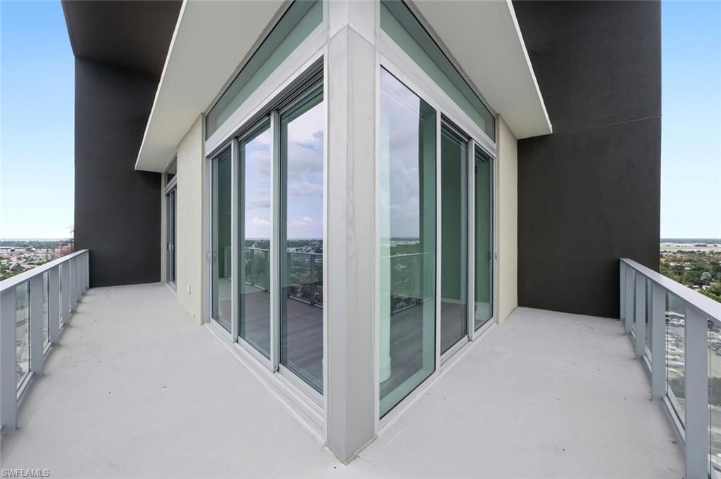 ASCENT AT METROPOLITAN NAPLES - Residential Lease
