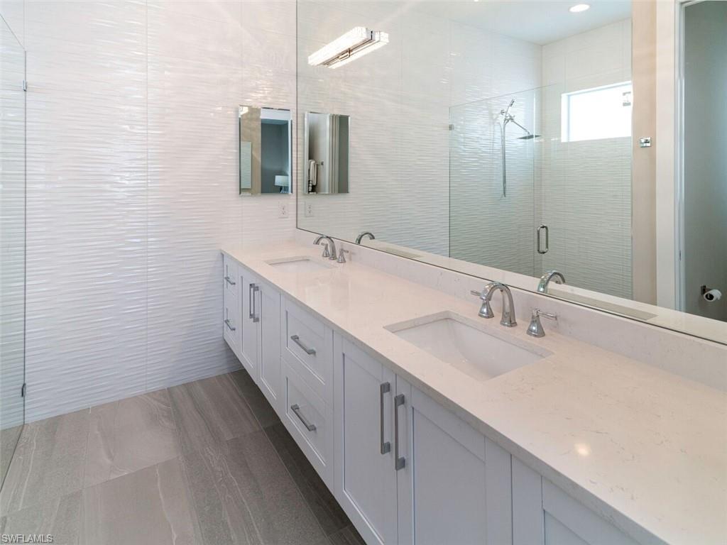 NAPLES PARK - Residential