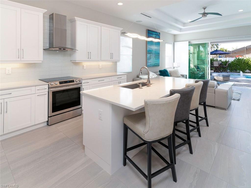 NAPLES PARK - Residential