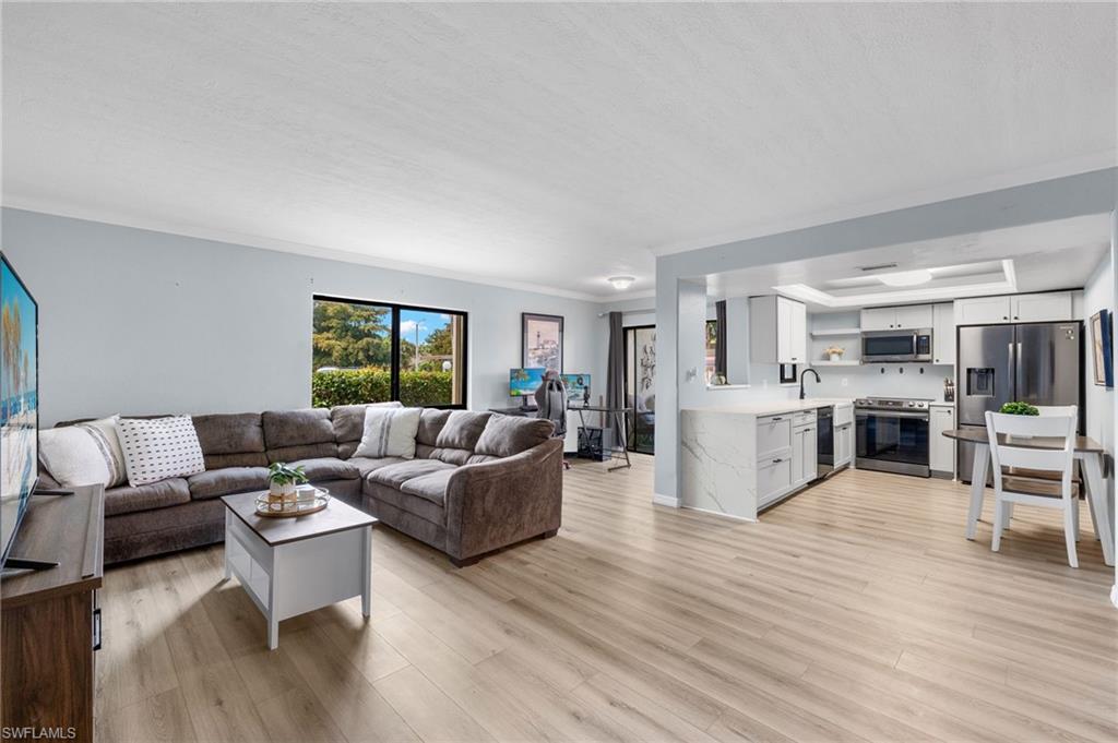 LAKEWOOD - Residential Lease
