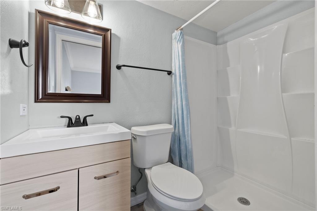 LAKEWOOD - Residential Lease