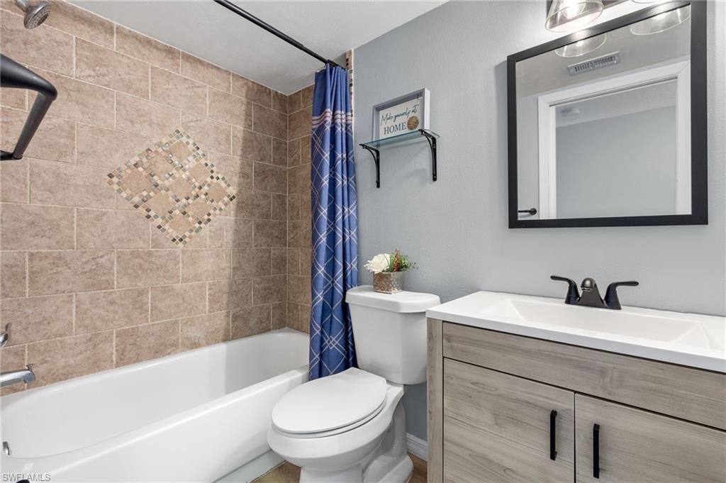 LAKEWOOD - Residential Lease