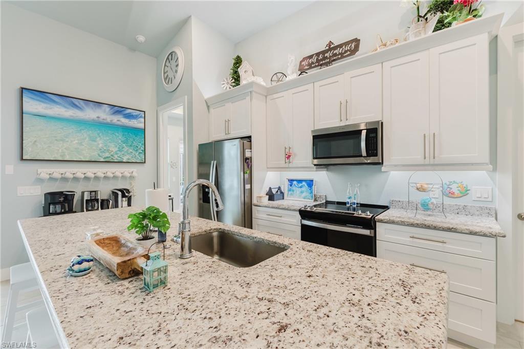 CAPE CORAL - Residential Lease