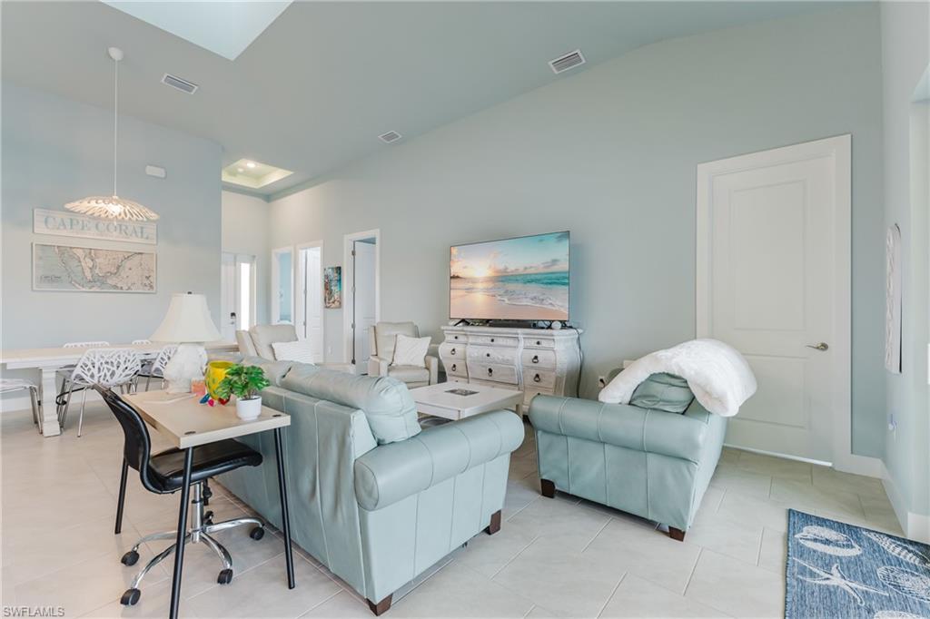 CAPE CORAL - Residential Lease