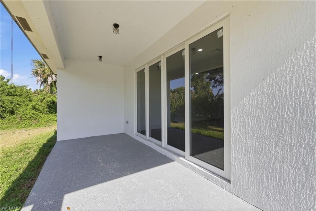 ROTONDA LAKES - Residential