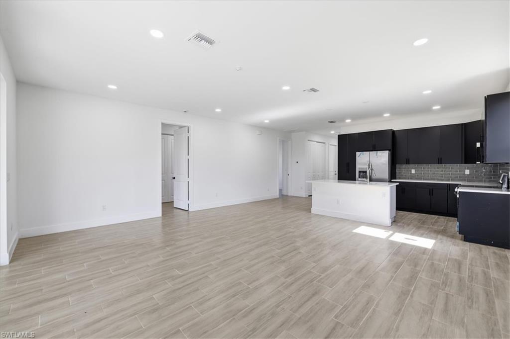 ROTONDA LAKES - Residential