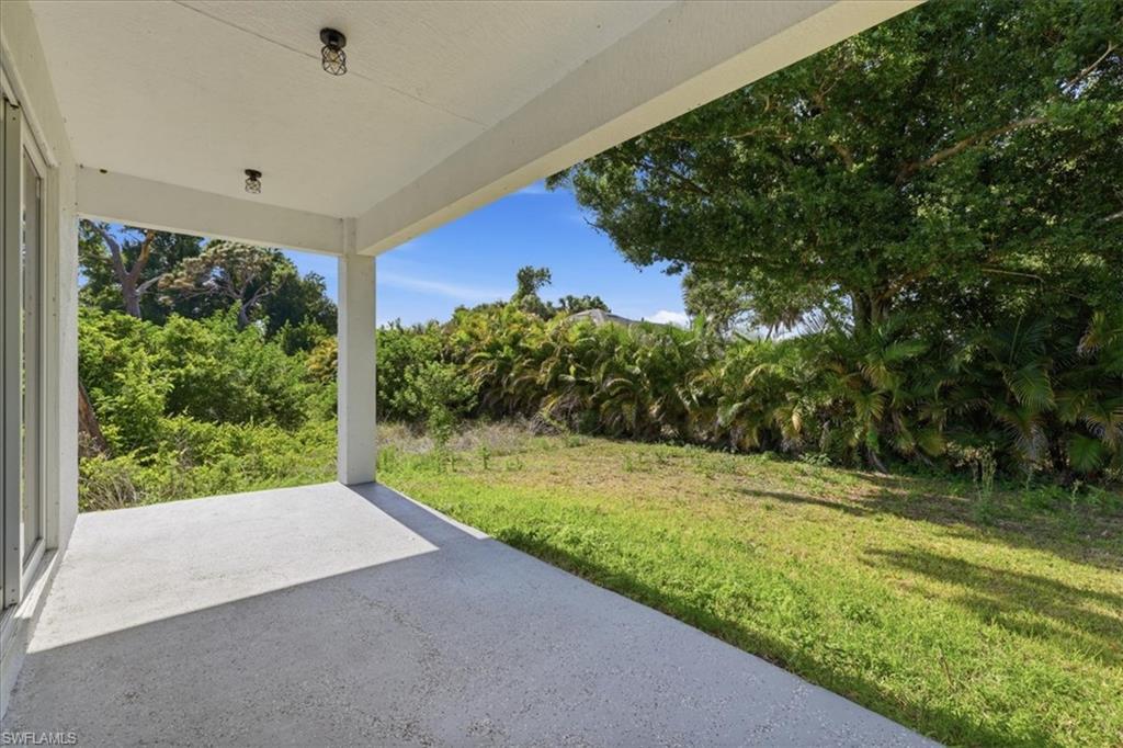 ROTONDA LAKES - Residential