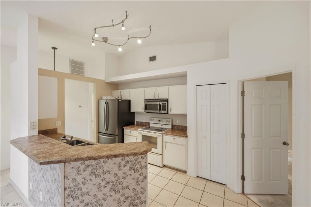 VILLAGES OF BETHANY TRACE - Residential