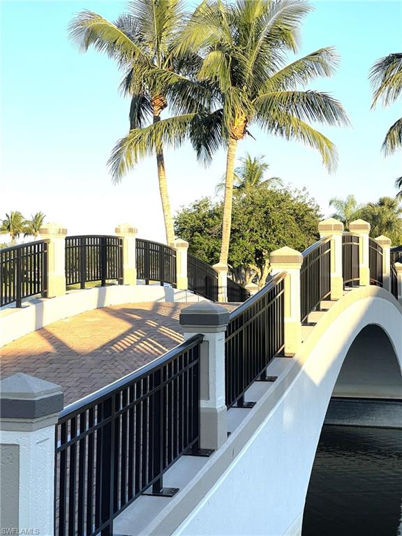ISLAND WALK - Residential