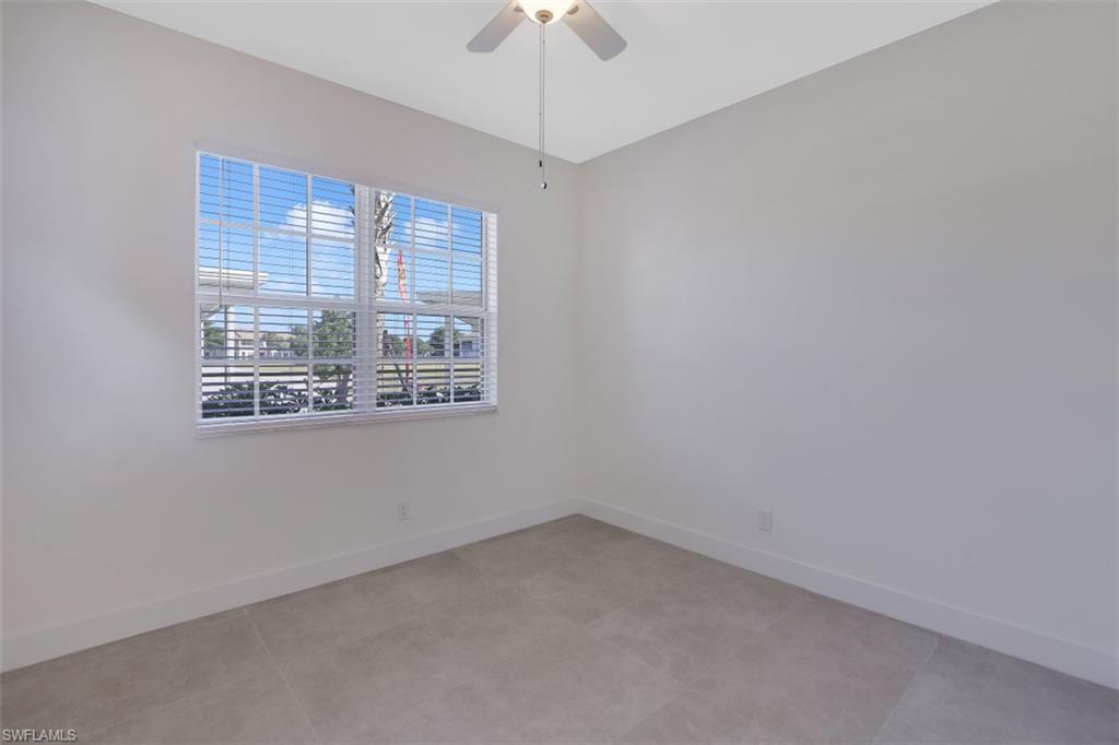ROYAL POINTE - Residential