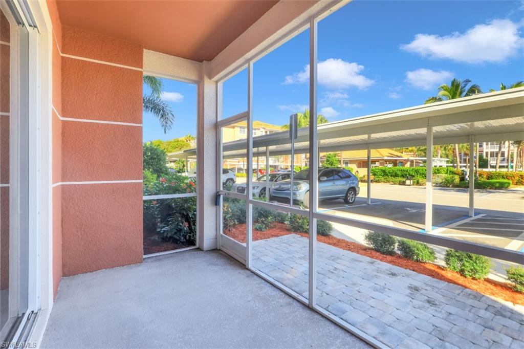 ROYAL POINTE - Residential