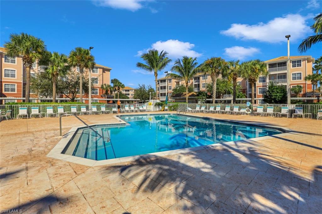 ROYAL POINTE - Residential