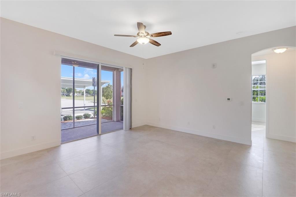 ROYAL POINTE - Residential
