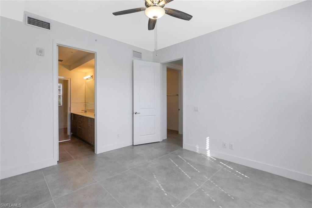 ROYAL POINTE - Residential