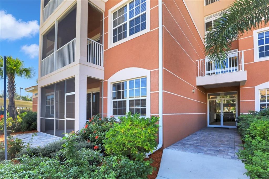ROYAL POINTE - Residential
