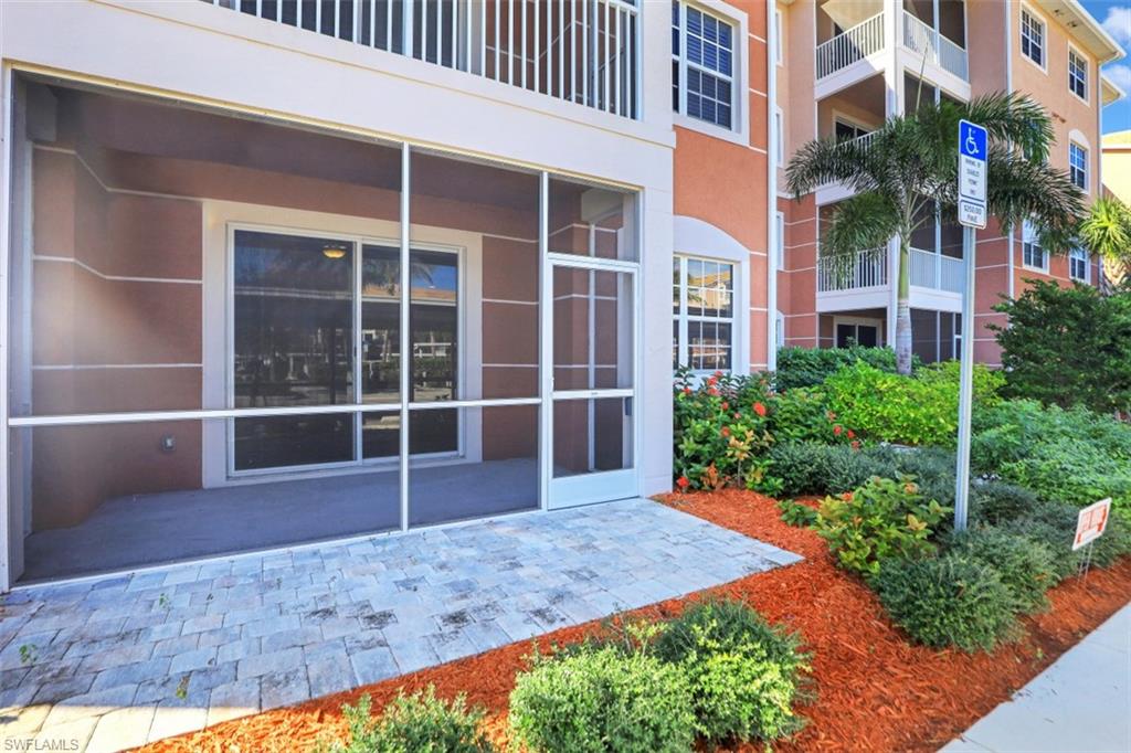 ROYAL POINTE - Residential