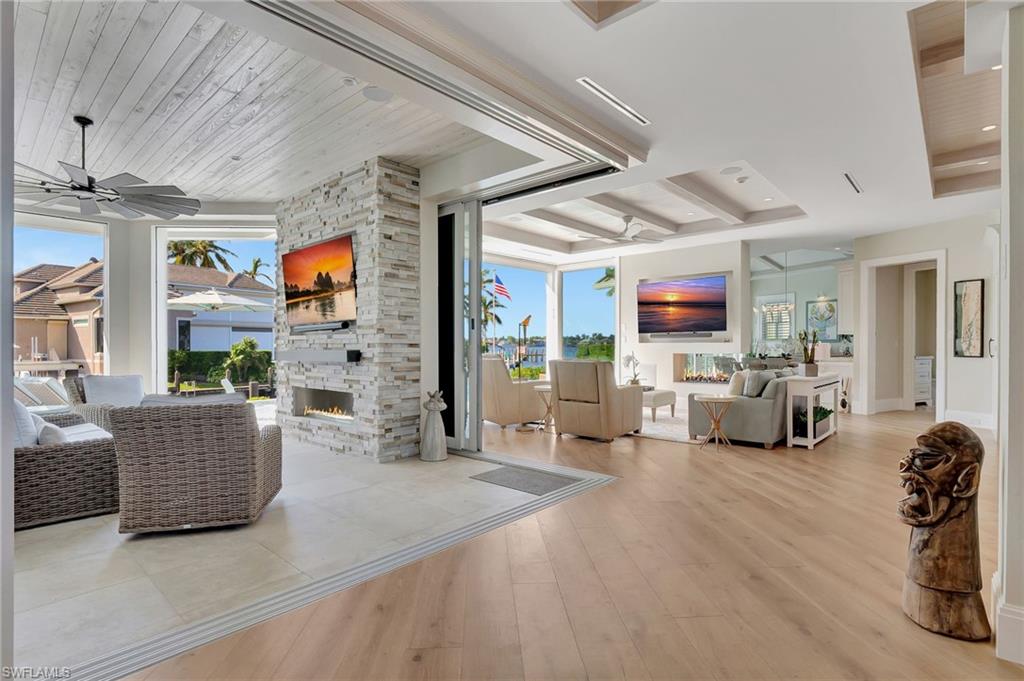 ROYAL HARBOR - Residential