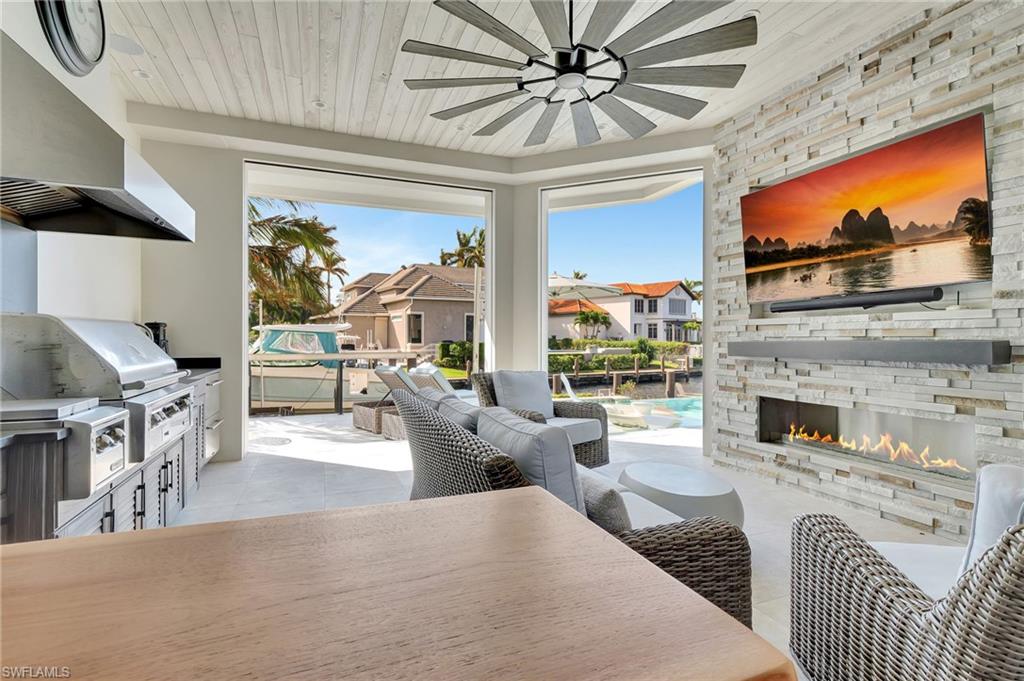 ROYAL HARBOR - Residential