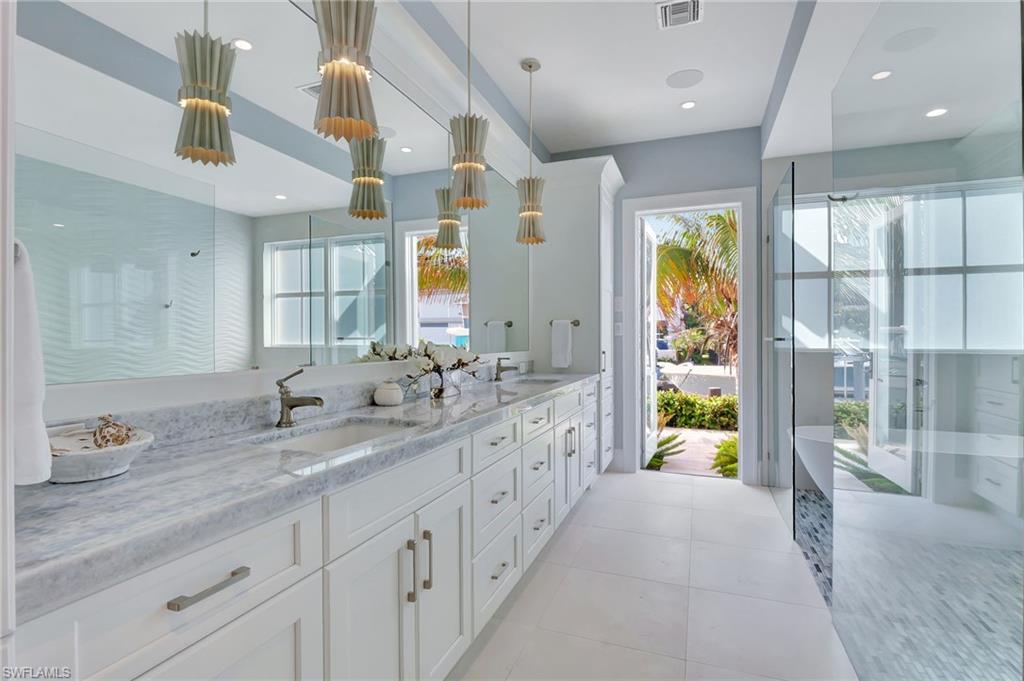 ROYAL HARBOR - Residential