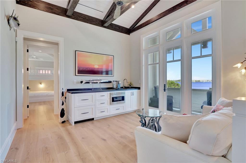 ROYAL HARBOR - Residential