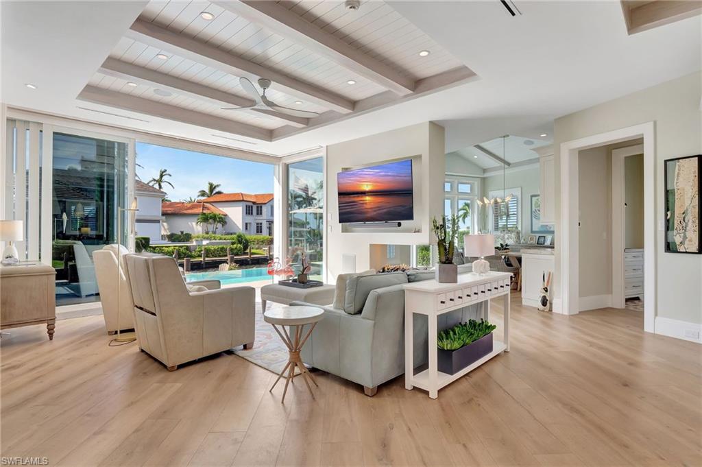ROYAL HARBOR - Residential