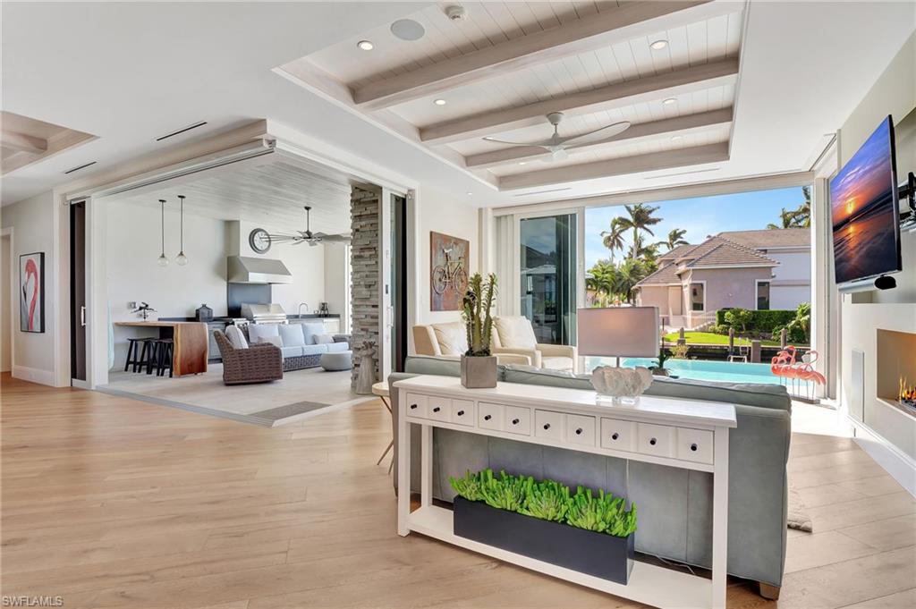 ROYAL HARBOR - Residential