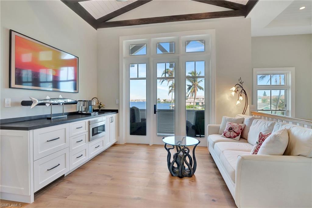 ROYAL HARBOR - Residential