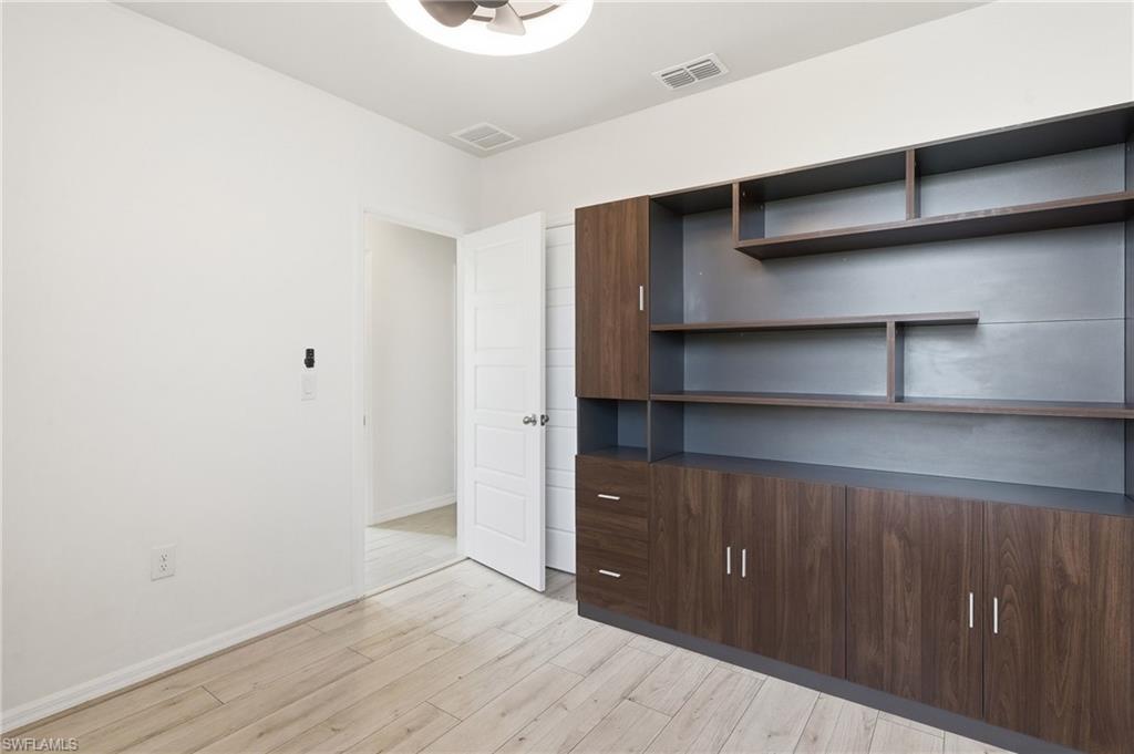CRESCENT LAKES - Residential