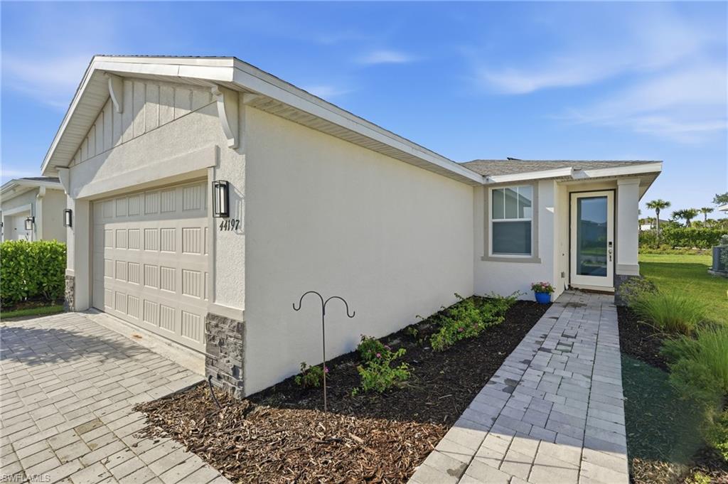 CRESCENT LAKES - Residential