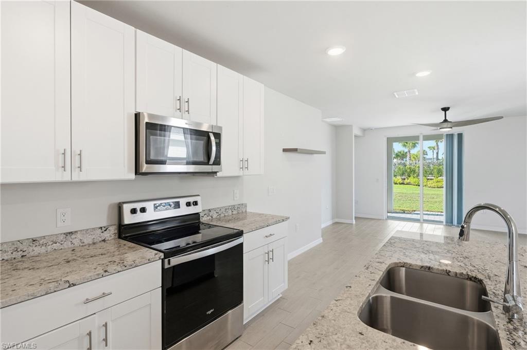 CRESCENT LAKES - Residential